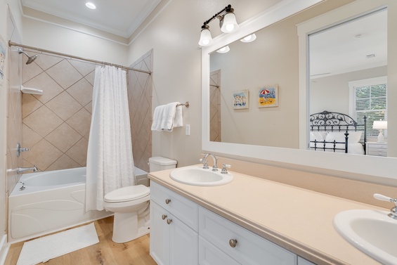 Luxury Spa-Like Bath