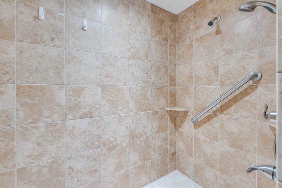 Spa-Like Bath Retreat