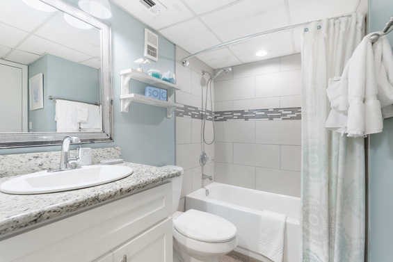 Spa-Like Bath with Tub/Shower Combo