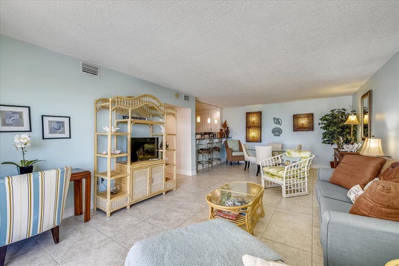 Floor Plan-Living Room-_KLH7184