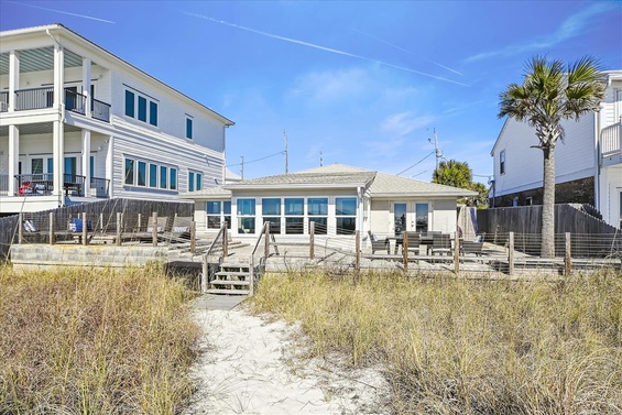 Coastal Luxury Retreat