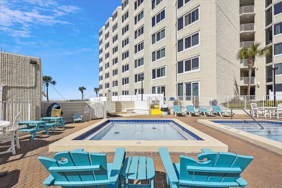 Resort-Style Poolside Escape