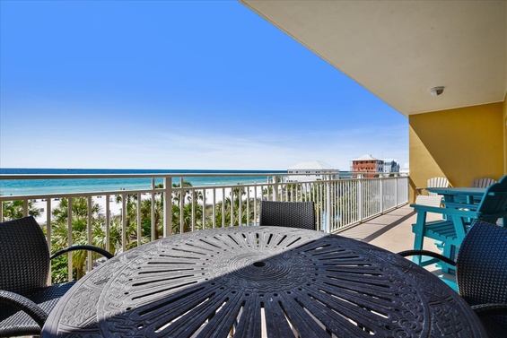 Floor Plan-Balcony-_KLH7738