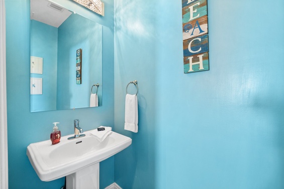 Stylish Spa-Like Bath with Modern Touches