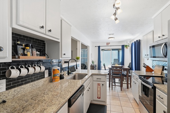 Fully Equipped Modern Kitchen