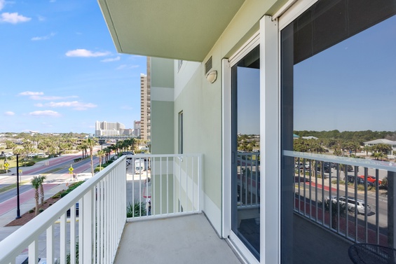 Private Gulf-View Balcony