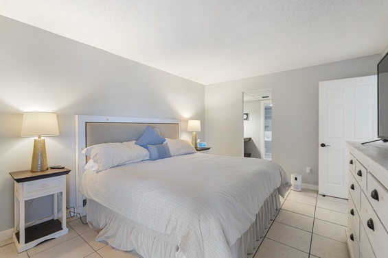 Serene King Suite