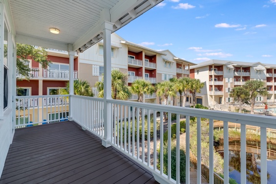 Scenic Gulf-View Balcony
