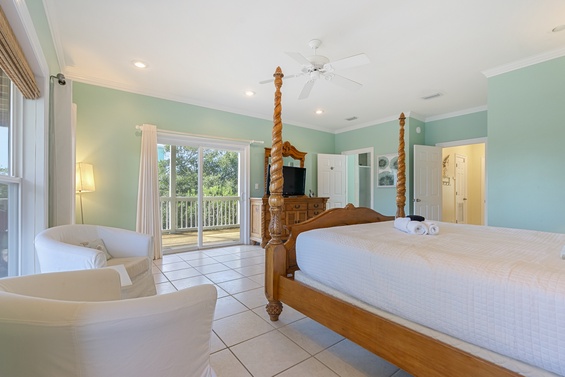 Tranquil Coastal Comfort