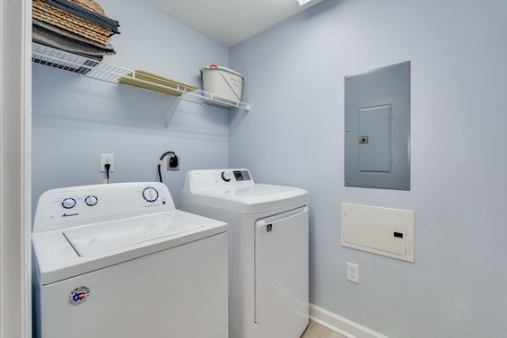 C9C98D0D-AC11-4AC0-8AFA-52360E244031_1_105_c