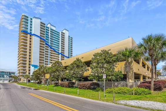 E4E334AE-8A1E-4F99-A86C-08A3AC021DC4_1_105_c