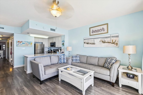 Stylish Beachfront Lounge