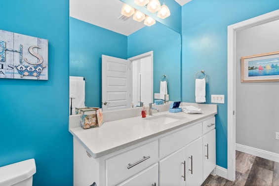 Stylish Spa-Like Bath with Modern Touches