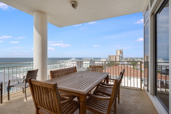 Oceanview Dining Experience