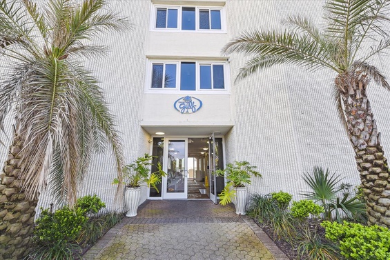 Gulf-Front Studio Retreat