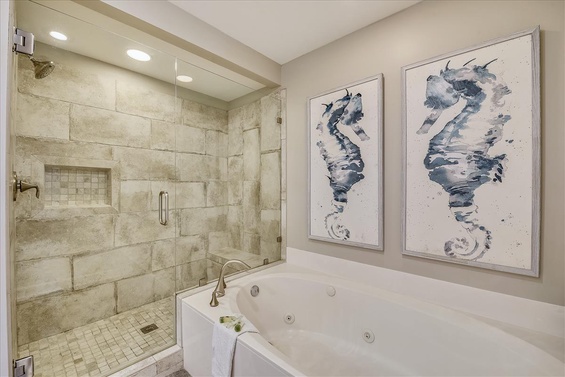 Floor Plan-Primary Bath-_KLH7859