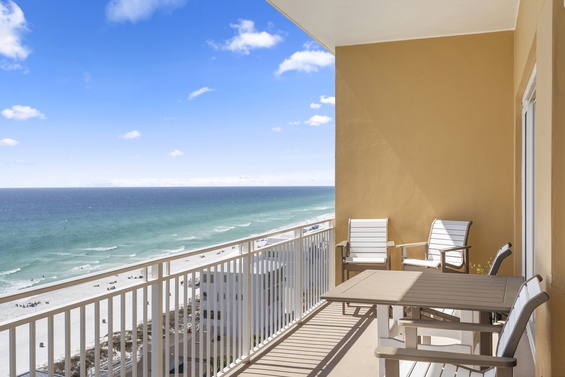 Beachfront Balcony with Unmatched Views and Relaxing Vibes