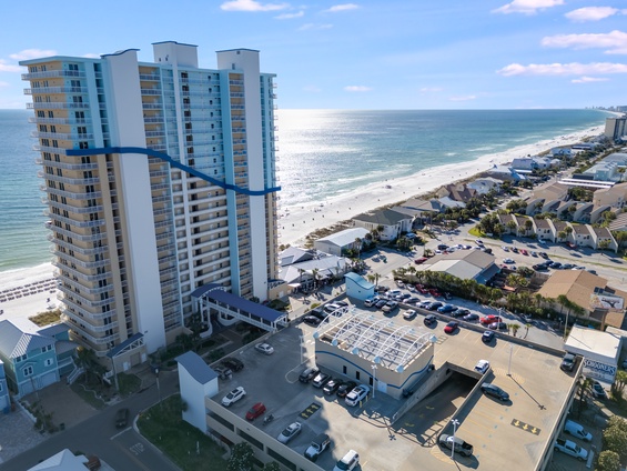 C35C3225-2362-4F39-BC3B-785444285280