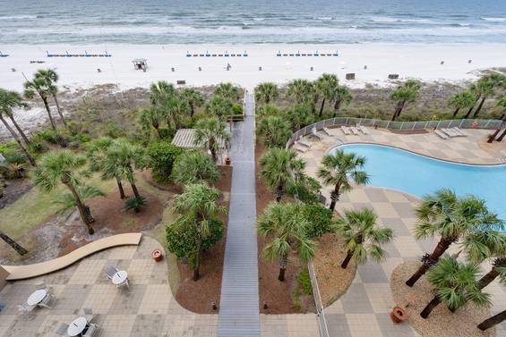 F6880384-A58A-4003-B3FB-9D2B6A1392A4_1_105_c