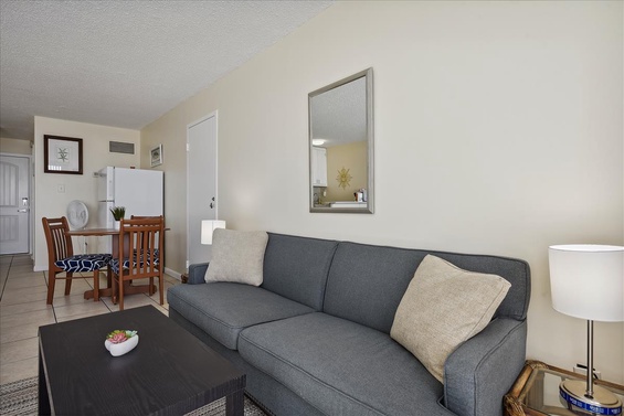 Cozy Open-Concept Space