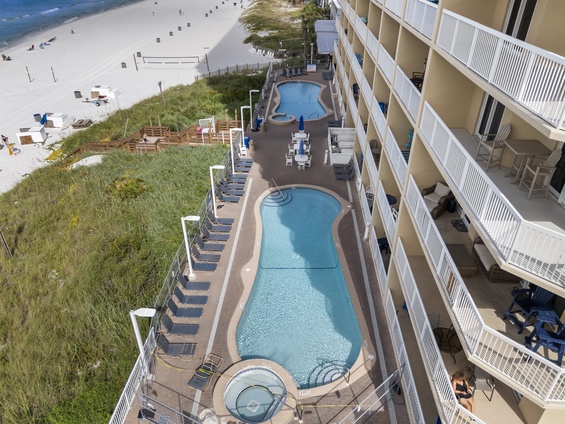 Beachfront Pool & Hot Tub