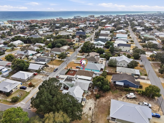 Walkable Gulf Location