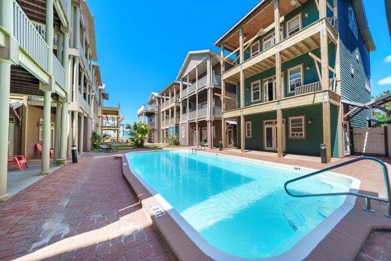 Relaxing Community Oasis