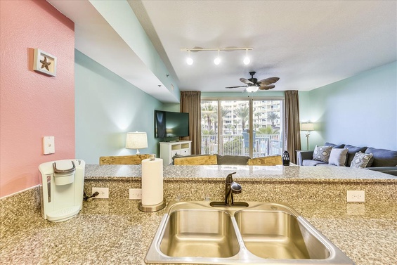 Floor Plan-Kitchen-_KLH3615.JPG