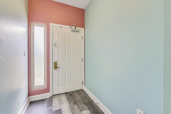 Floor Plan-Entry-_KLH3555.JPG