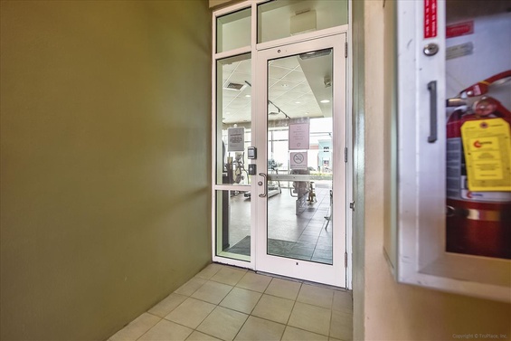 Amenity-Aqua Resort Fitness Room Entrance-_KLH0588.JPG