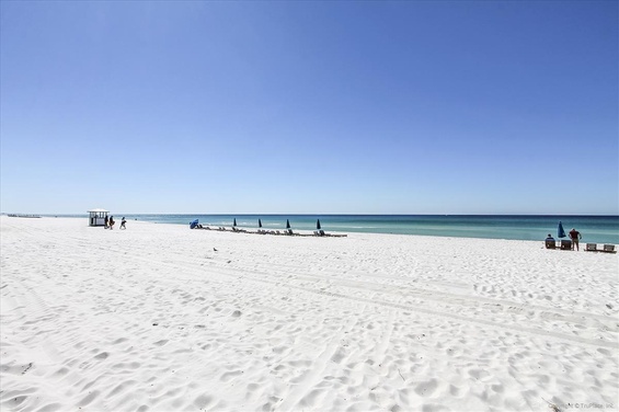 Amenity-Moondrifter Beach-IMG_7891.JPG