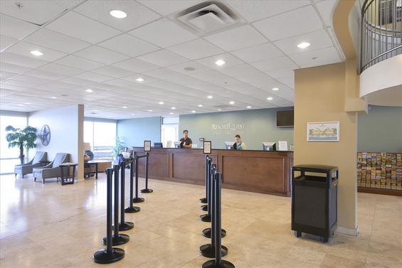 Amenity-Tidewater PCB Lobby-DSC_3051.JPG