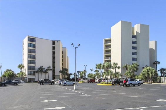 Amenity-Moondrifter Front Elevation-IMG_7882.JPG