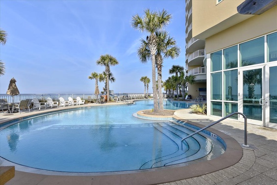 Amenity-Aqua Resort Pool-_KLH0457.JPG