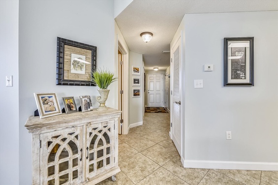 Floor Plan-Hall-_8502664.JPG