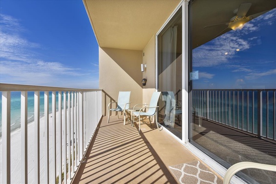 Private, GULF FRONT balcony