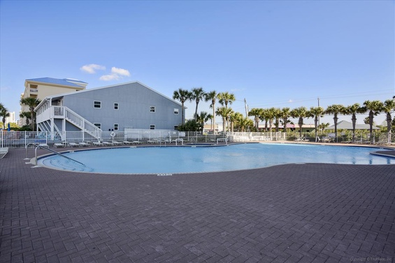 Amenity-Tidewater PCB Pool-DSC_3041.JPG