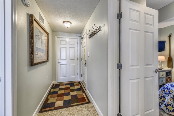 Floor Plan-Entry-_8502599.JPG