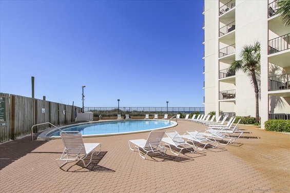 Amenity-Moondrifter Pool-IMG_7883.JPG