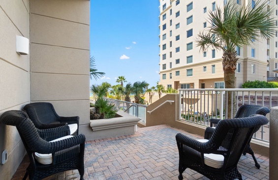 Indigo East 2002 with Private Poolside Cabana!