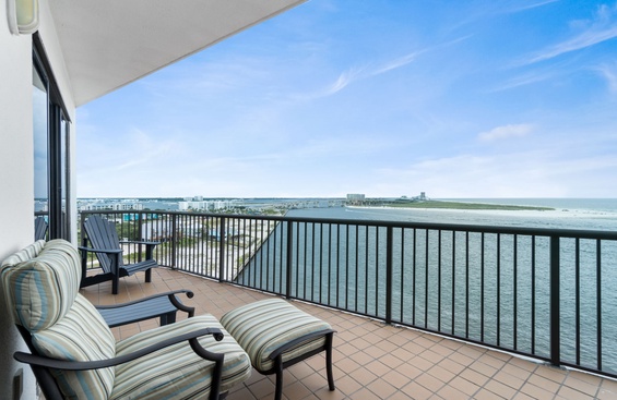 Grand Pointe 801