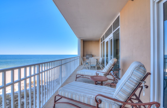 Vista Del Mar 303