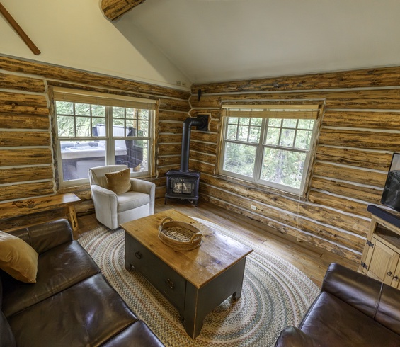 Featured Property Stirrup Summit Cabin