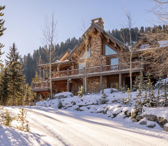 Featured Property MV Souvenirs Lodge