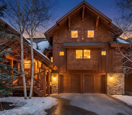 Featured Property Black Eagle 12