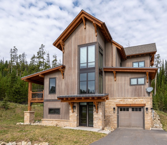 Featured Property Homestead Chalet 10 Claim Jumper