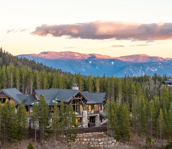 Featured Property Summit View Chalet