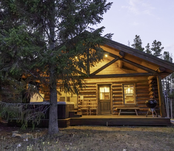 Featured Property Stirrup Summit Cabin