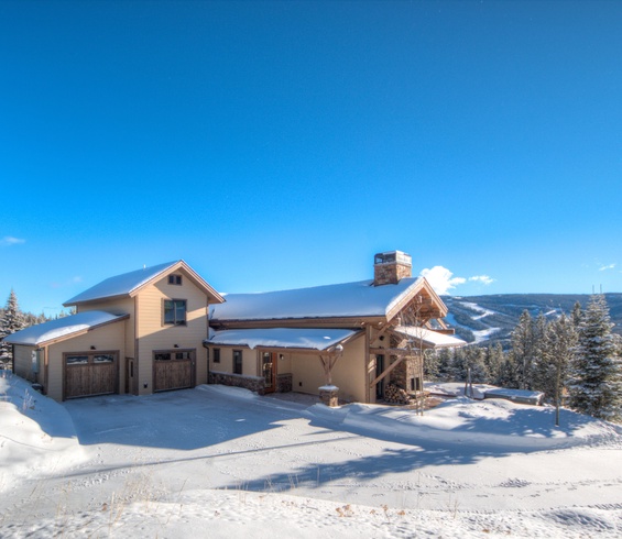 Featured Property MVC 25 Swift Bear Chalet