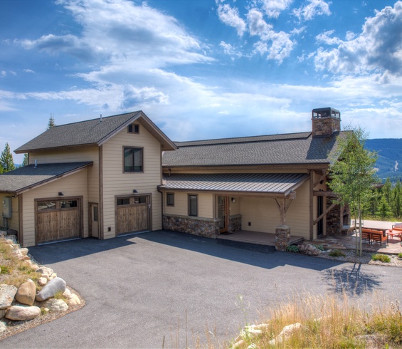 Featured Property MVC 25 Swift Bear Chalet